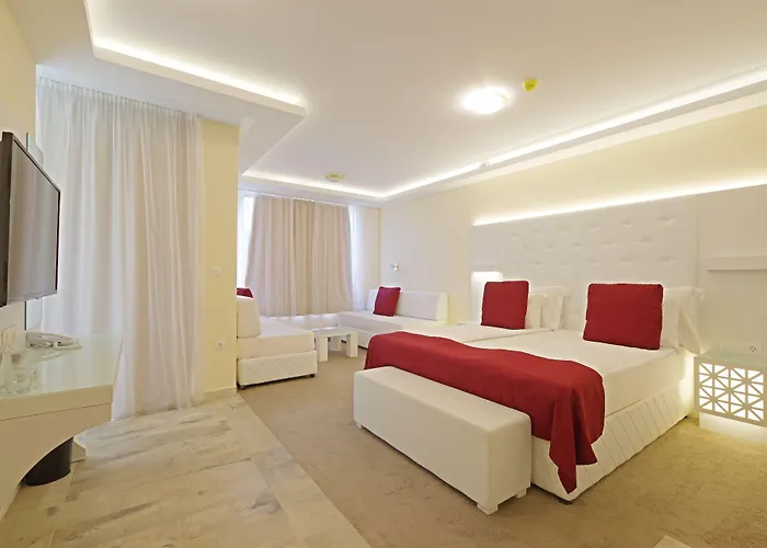 Отель Perla Luxury 5*