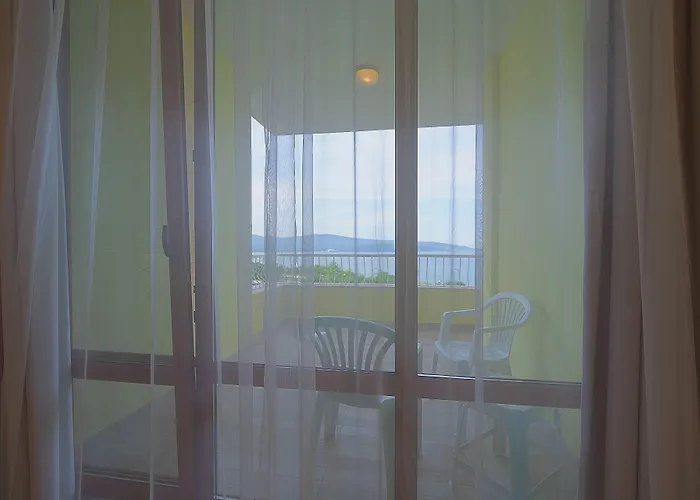 Отель Perla Luxury 5*