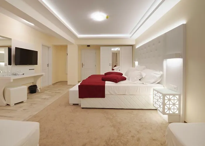 Отель Perla Luxury 5*