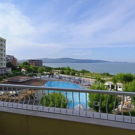 Perla Luxury Hotel