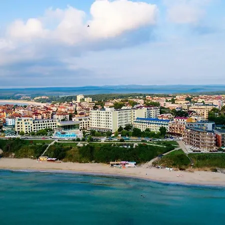Perla Luxury Hotel