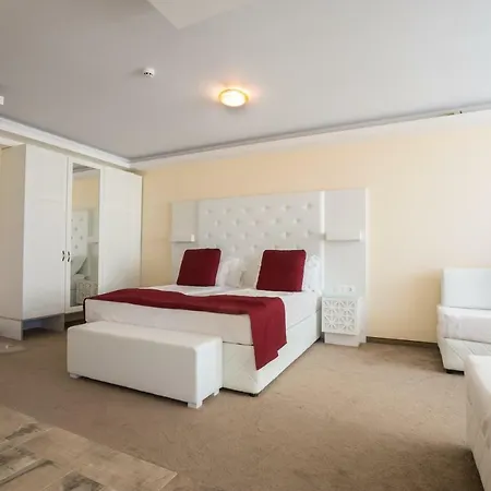 فندق Perla Luxury بريمورسكو